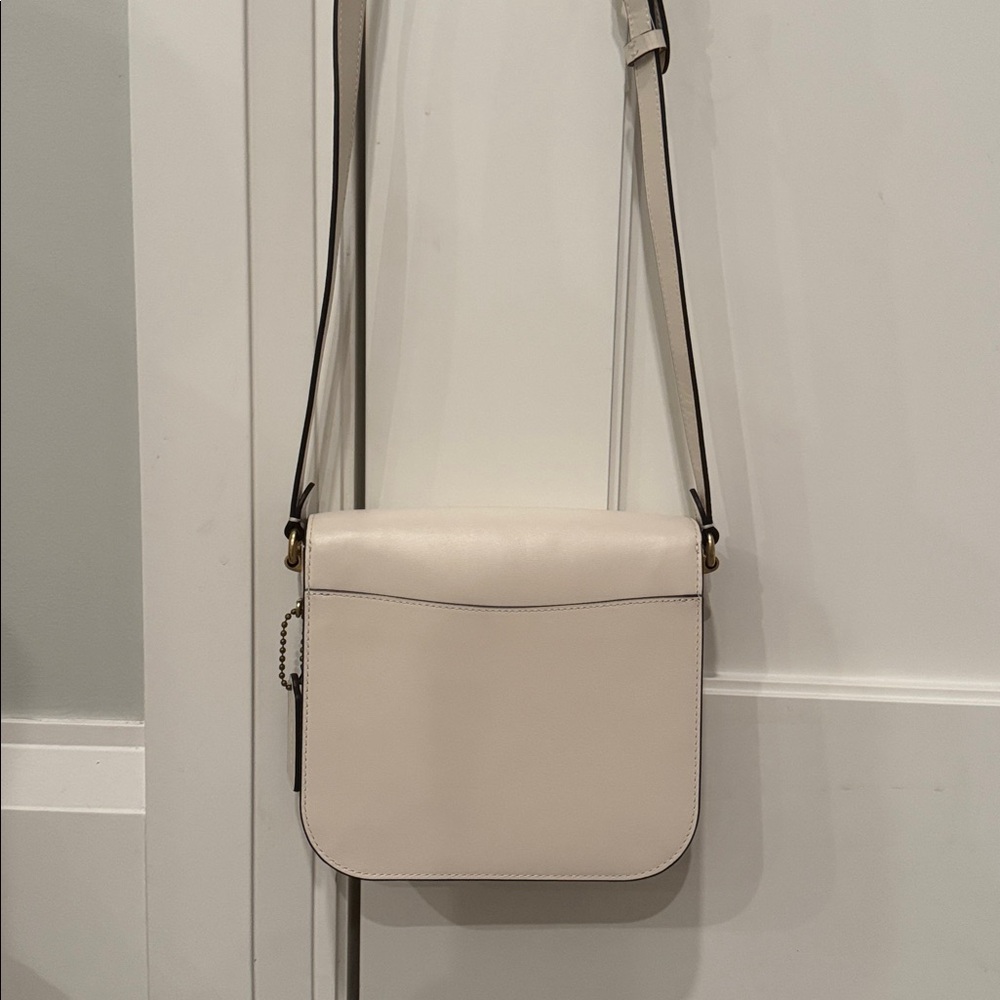 COACH Sutton Saddle Bag in Chalk NWOT purse leather - Picture 8 of 15